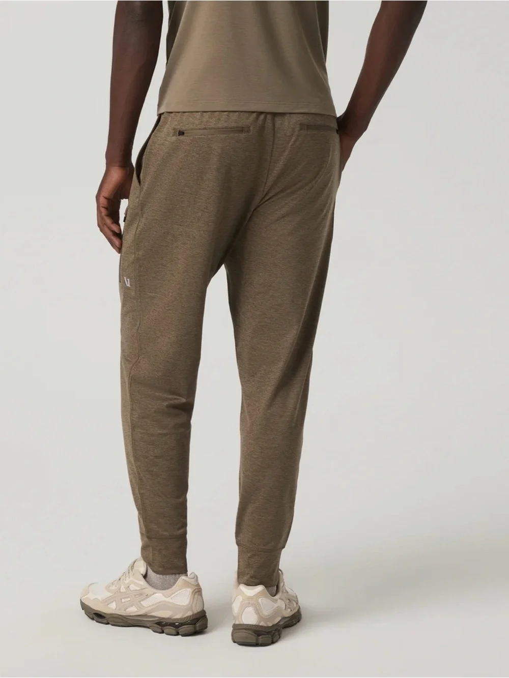 VUORI Men’s Sunday Performance Knit Joggers with Zip Pocket Size Small